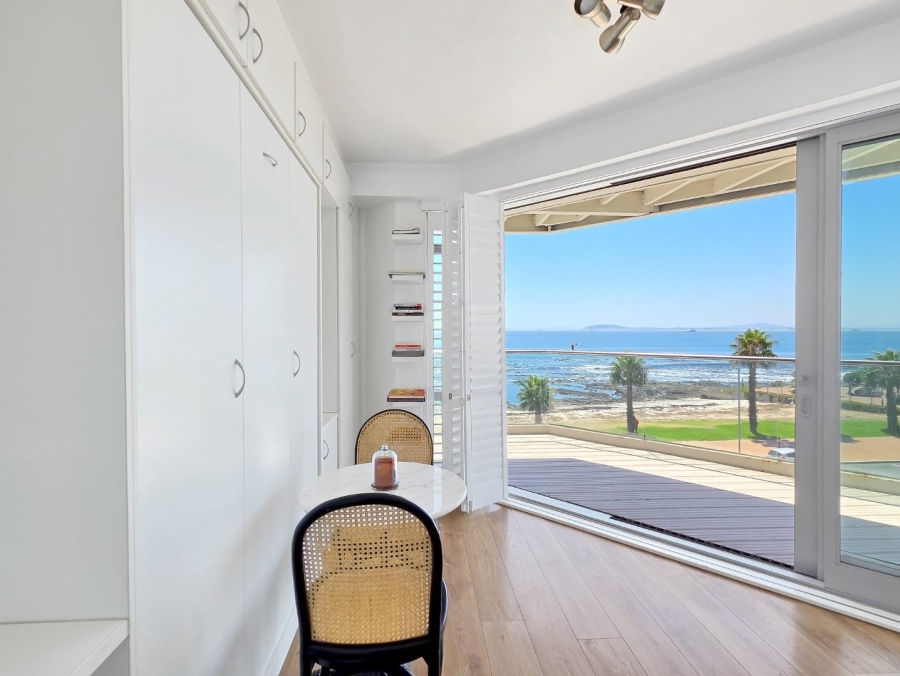 To Let 2 Bedroom Property for Rent in Mouille Point Western Cape